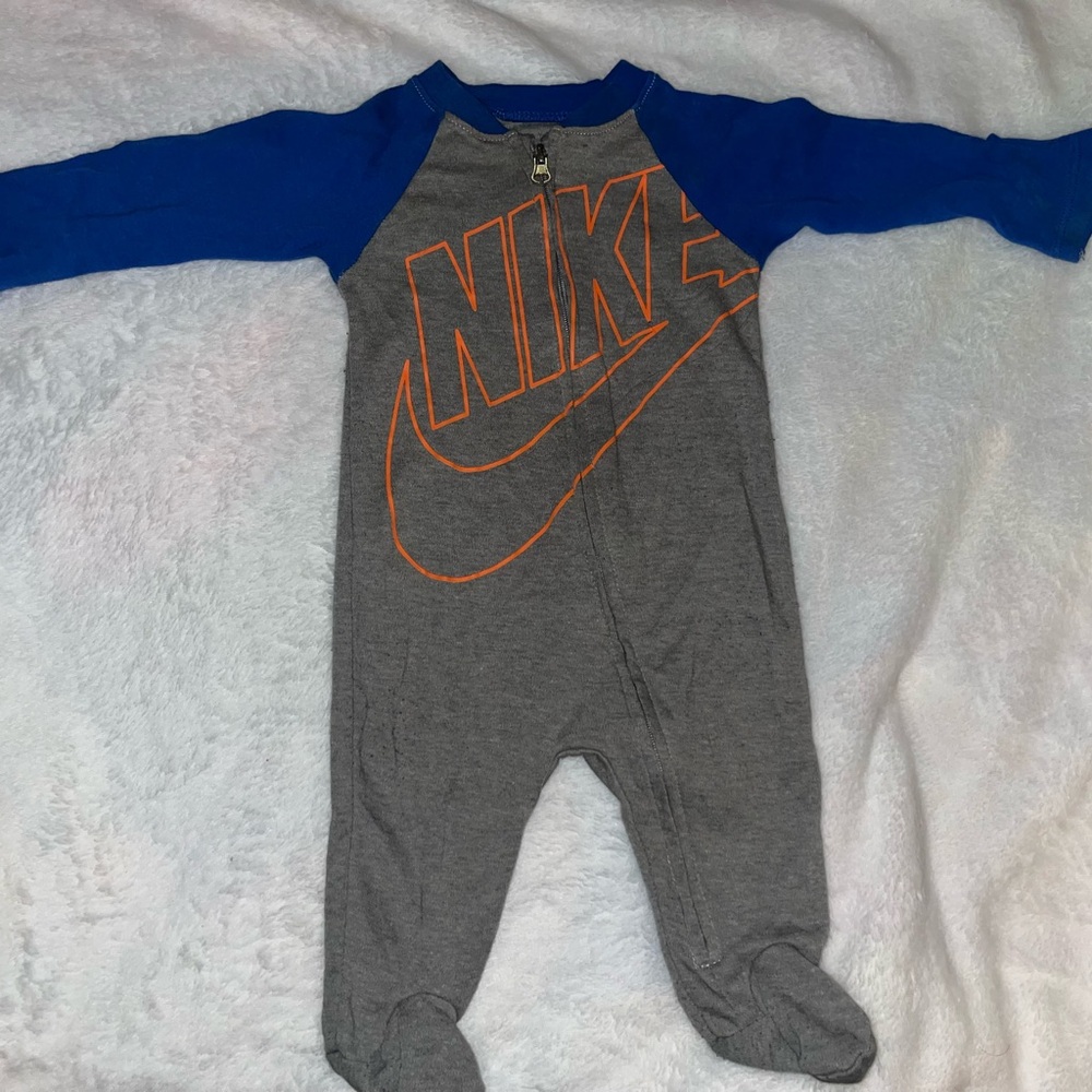 Nike Kids Footie - Gray with Blue Sleeves and Orange Logo